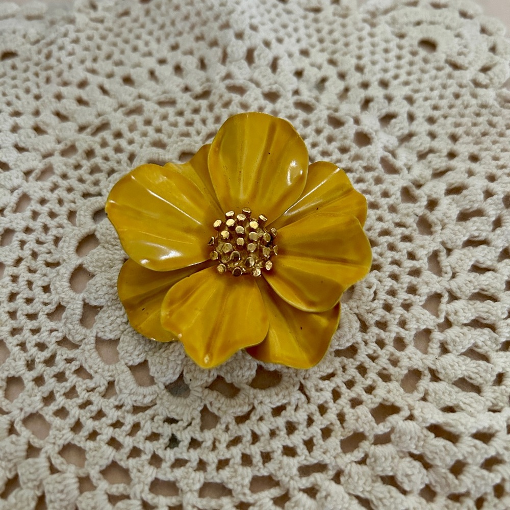 Vintage Yellow Flower Metal Brooch with Enamel Paint Finish